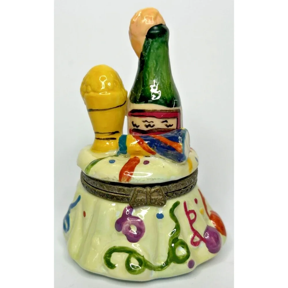 Vintages Celebration‎ Party Table Trinket Box SKU PB193